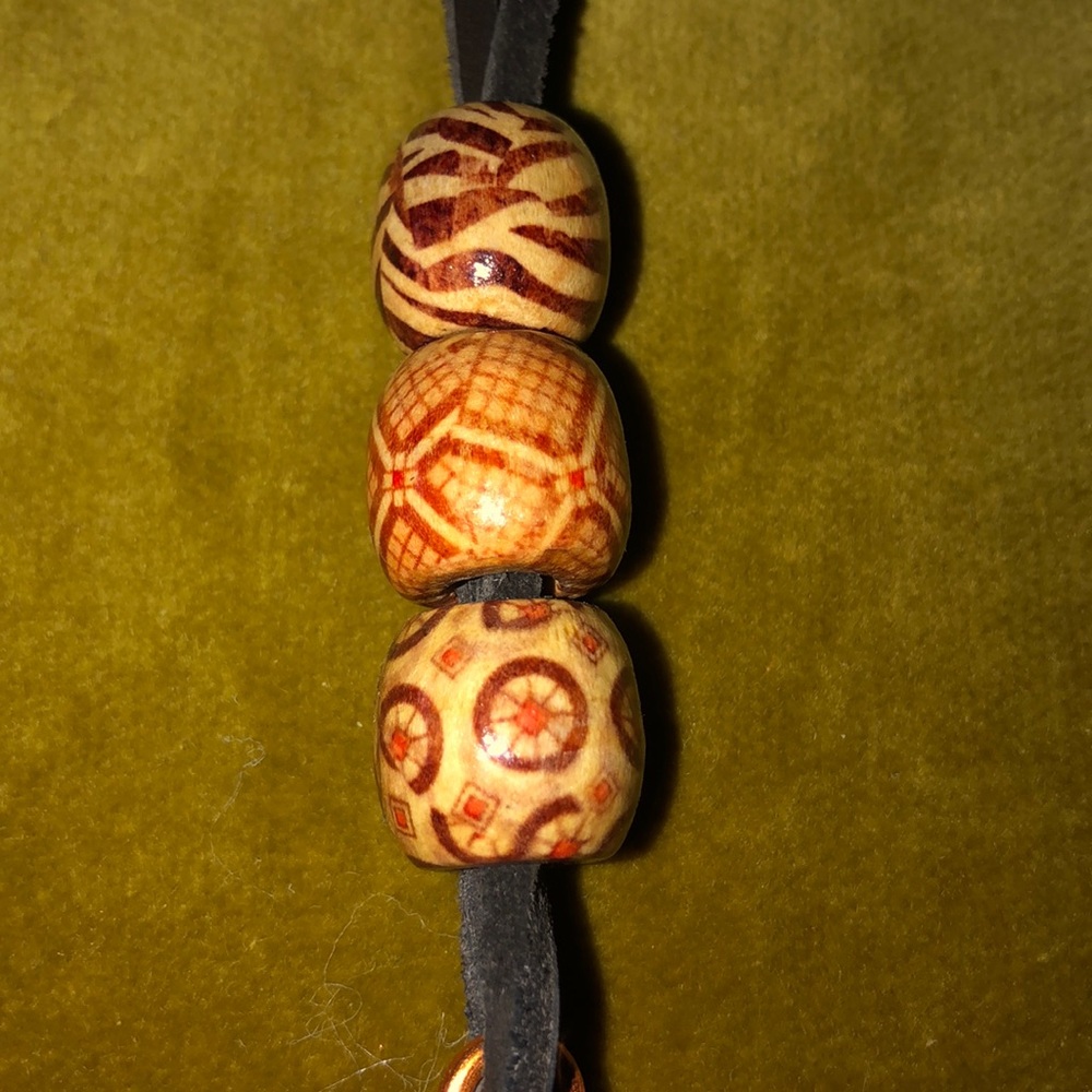 Funky statement necklace. - Picture 4 of 8